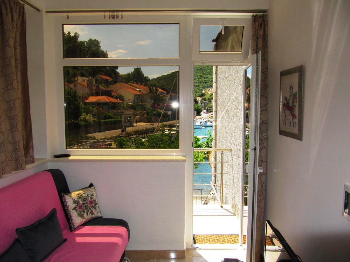 Apartmans And Rooms Dunjini Dvori Корчула Экстерьер фото